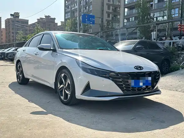 Hyundai Elantra 2021