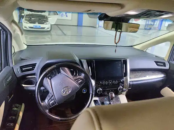 Toyota Alphard 2021