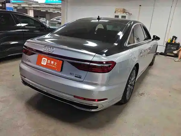 Audi A8 2024