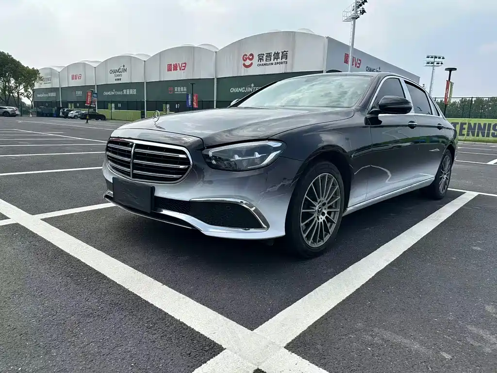Mercedes-Benz E-Class 2022 — фото 1