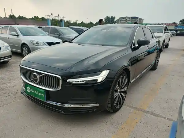 Volvo S90 2023
