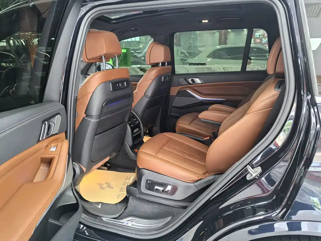 BMW X7 2022 — фото 9