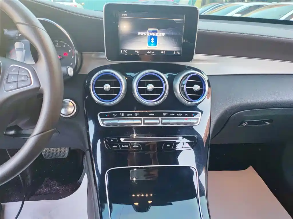 Mercedes-Benz GLC 2019 — фото 13