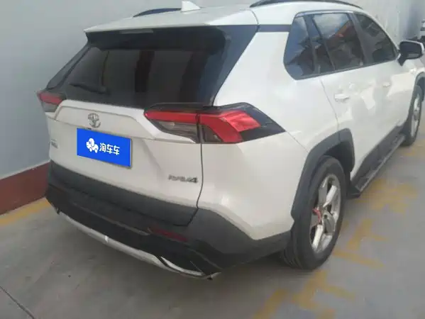 Toyota RAV4 2021
