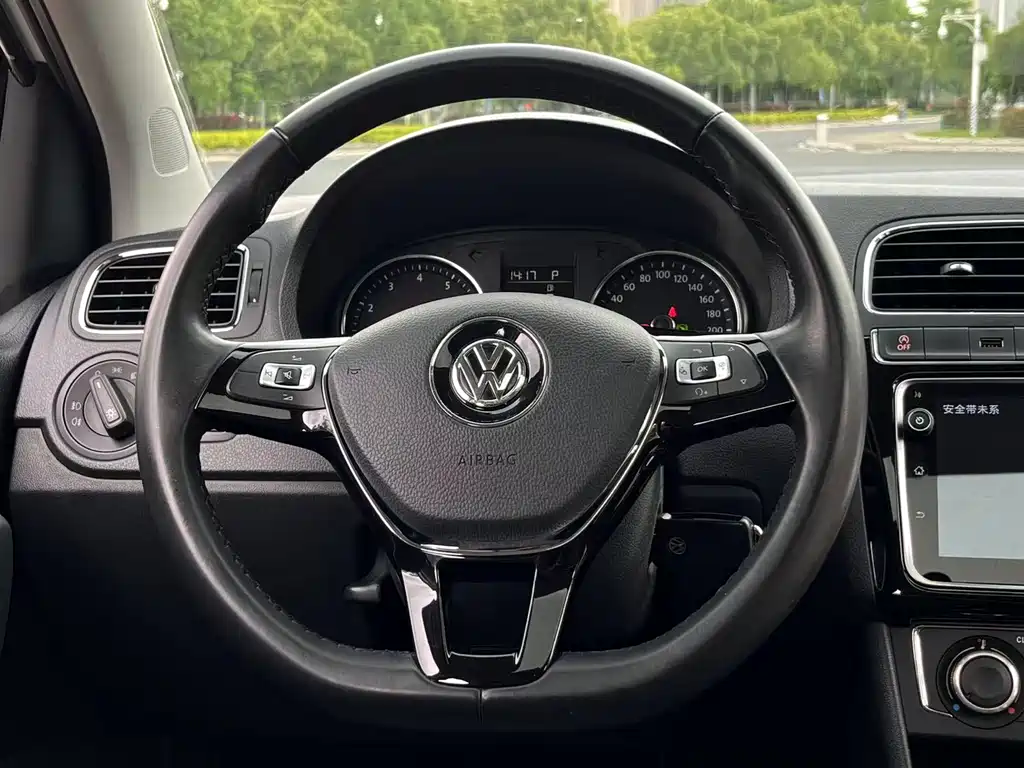 Volkswagen Polo 2018 — фото 11