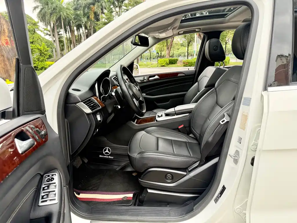 Mercedes-Benz M-Class 2015 — фото 15