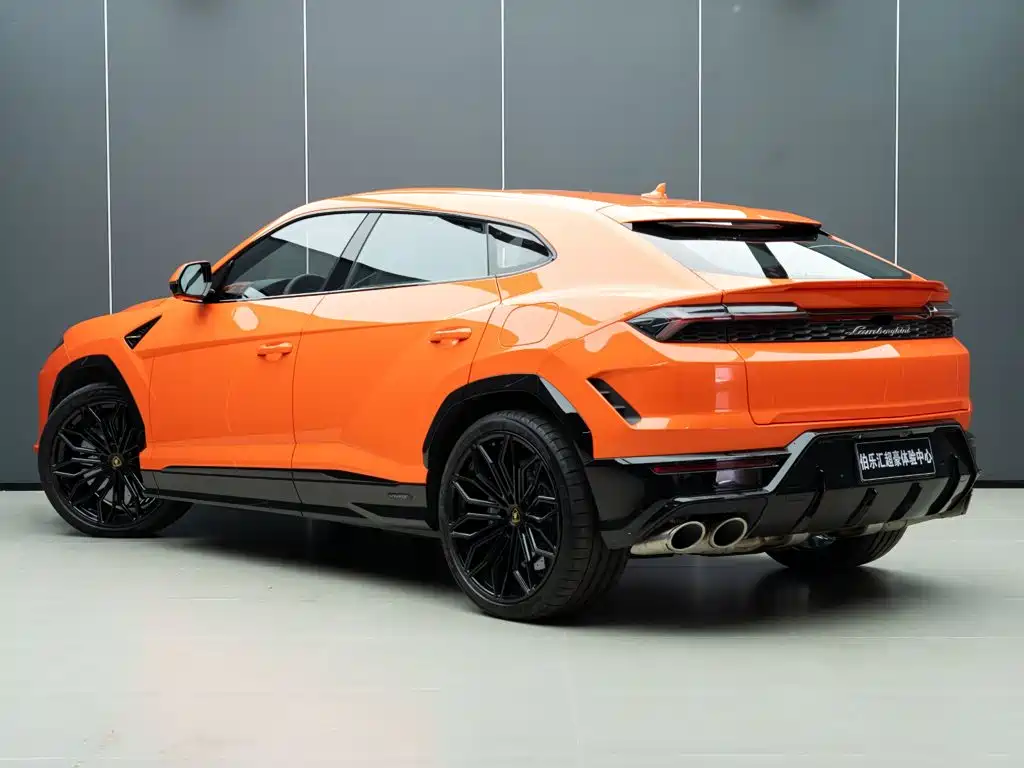 Lamborghini Urus SE 2025 — фото 5