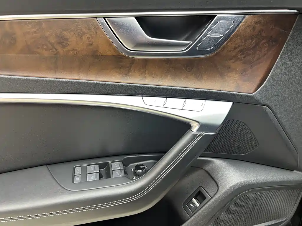 Audi A6L 2023 — фото 14
