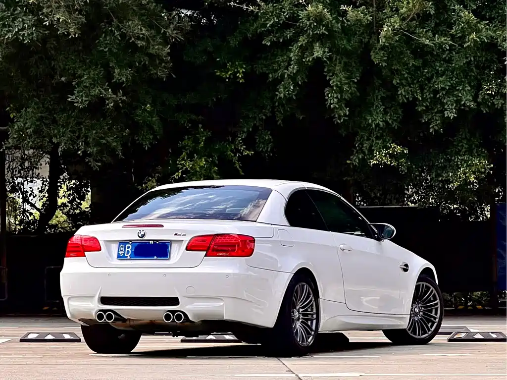 BMW M3 2012 — фото 8