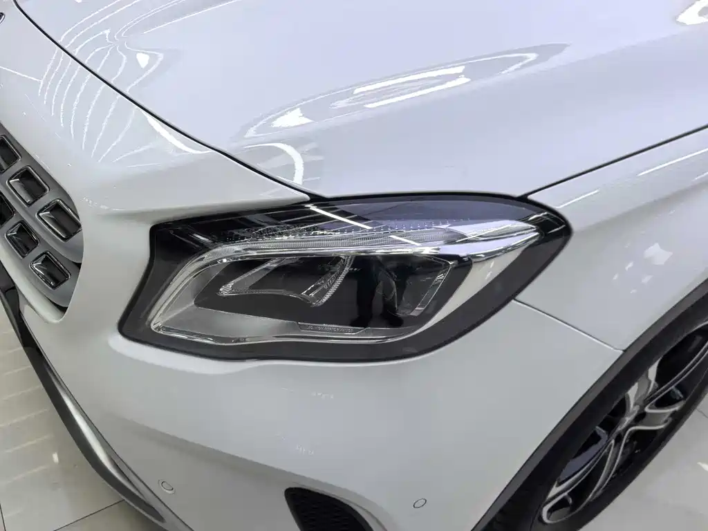 Mercedes-Benz GLA 2018 — фото 19