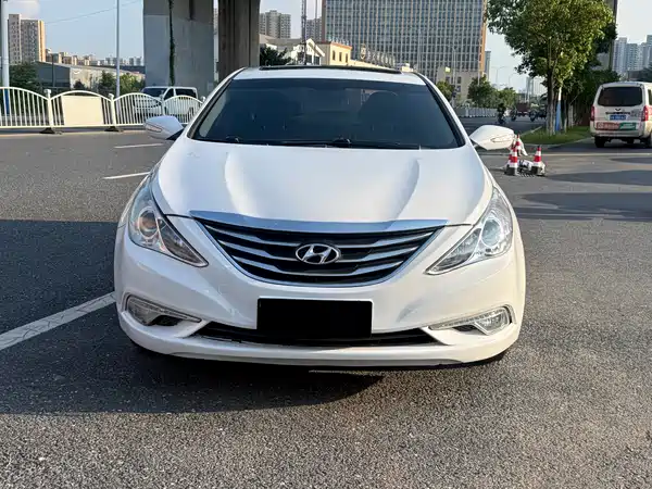Hyundai Sonata 2012