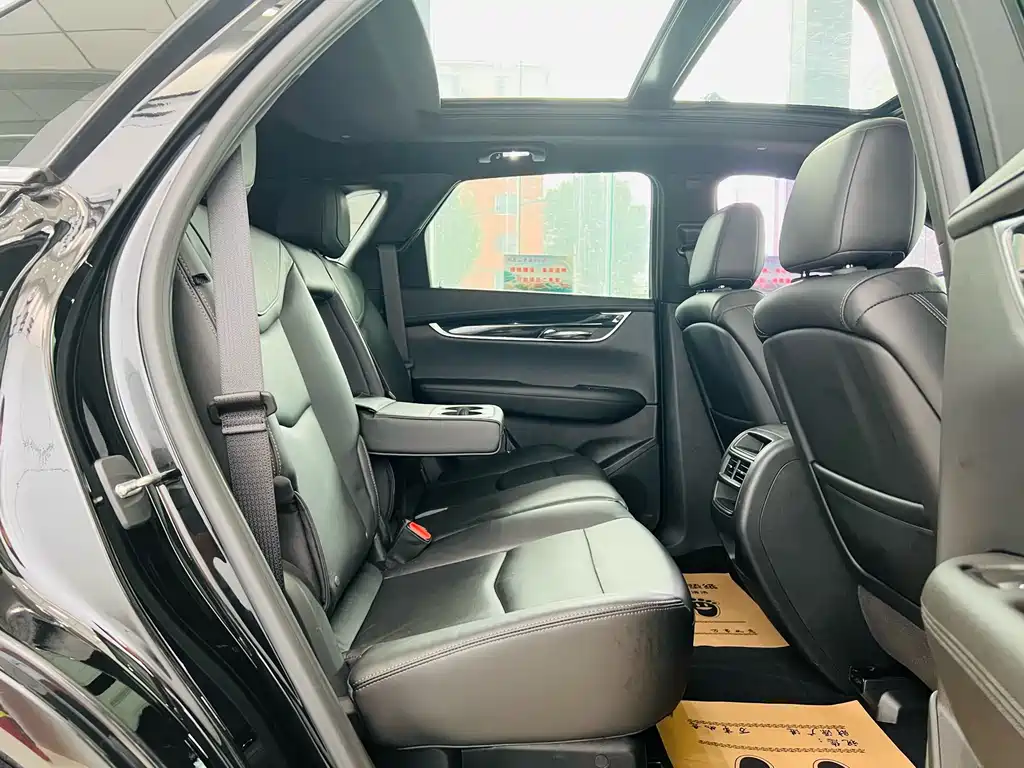 Cadillac XT5 2019 — фото 15