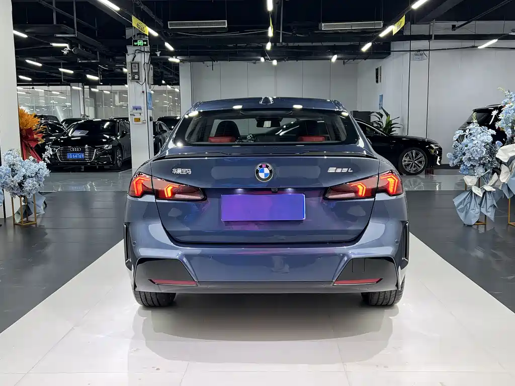 BMW 2 Series 2025 — фото 10