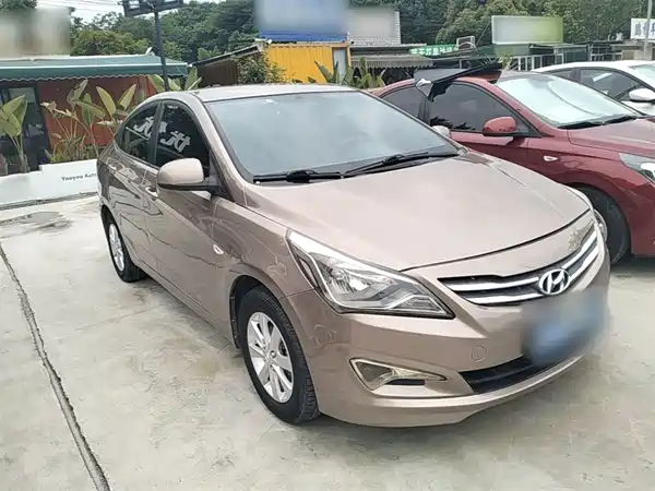 Hyundai Accent 2014