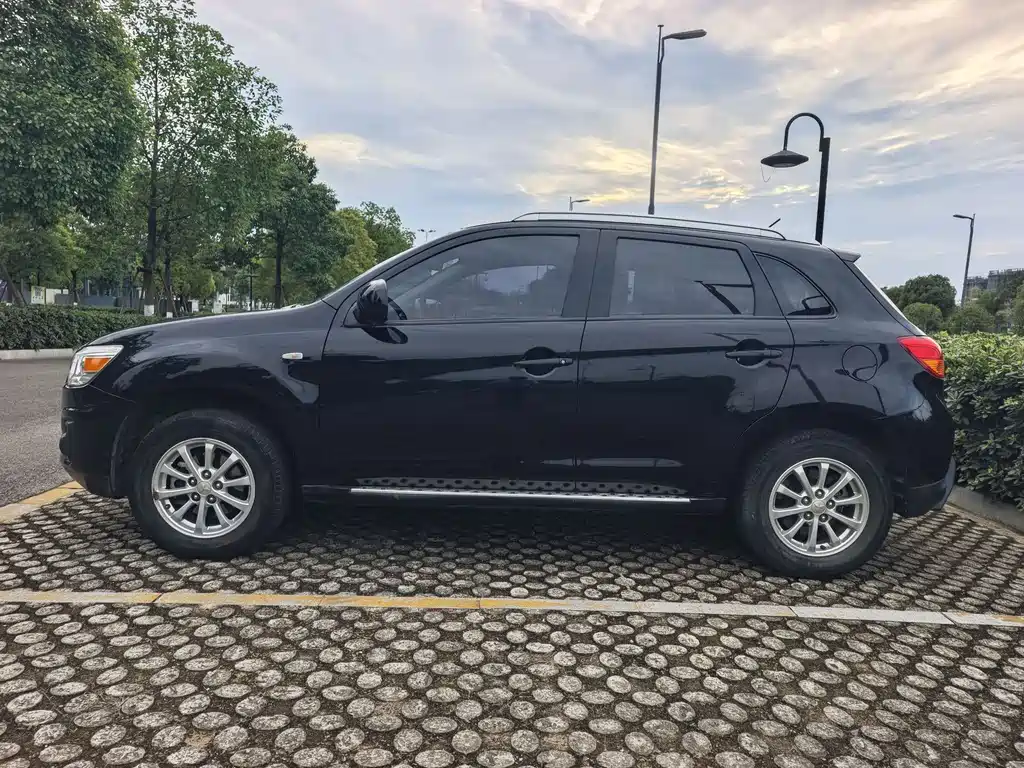 Mitsubishi ASX 2015 — фото 4