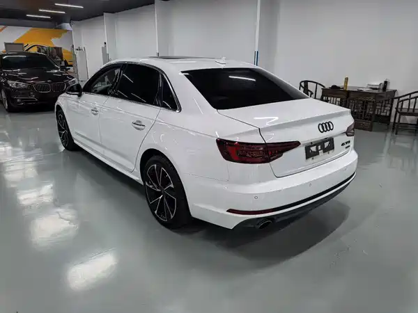 Audi A4L 2018