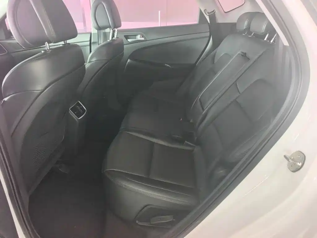 Hyundai Tucson 2016 — фото 17