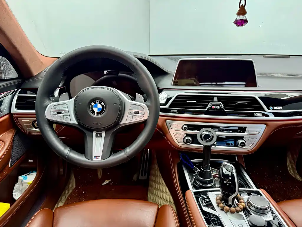 BMW 7 Series 2022 — фото 16