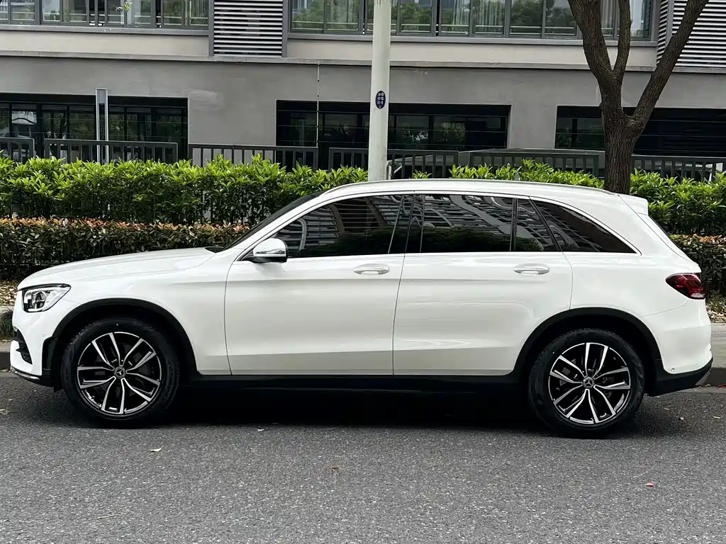 Mercedes-Benz GLC 2021 — фото 2