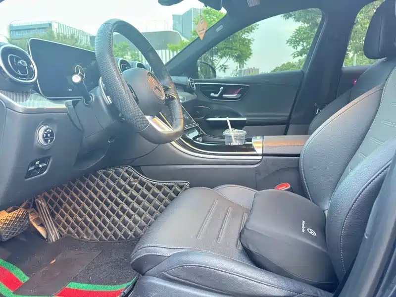 Mercedes-Benz C-Class 2023 — фото 4