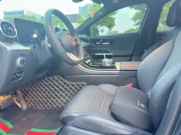 Mercedes-Benz C-Class 2023