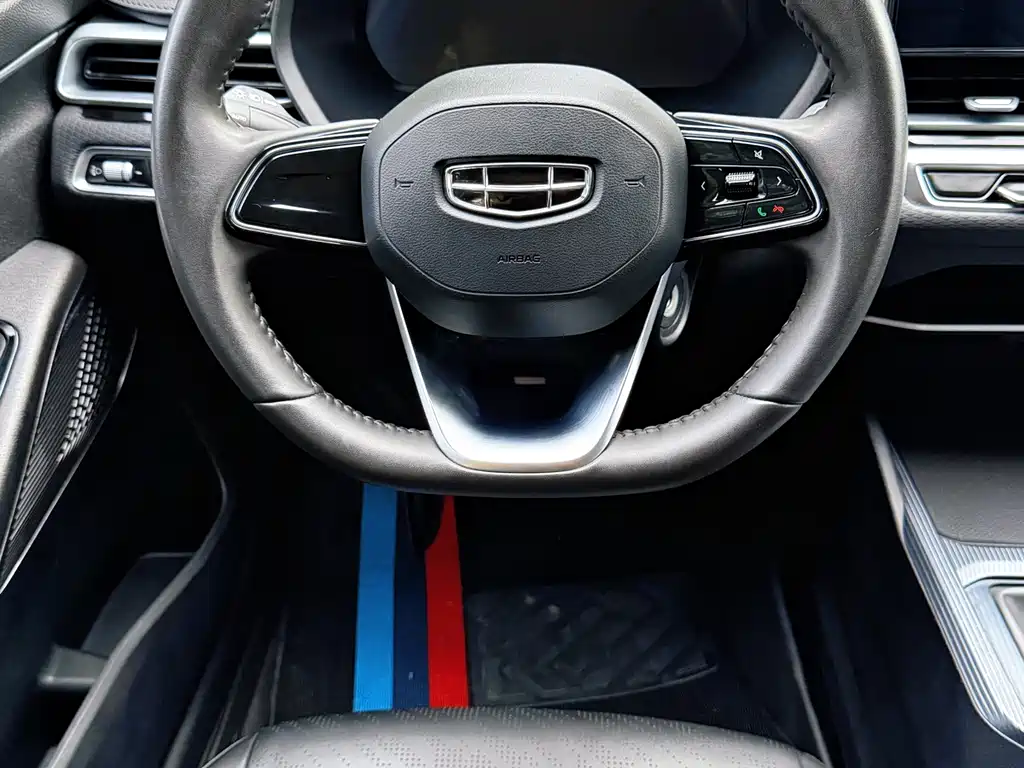 Geely Emgrand 2023 — фото 11