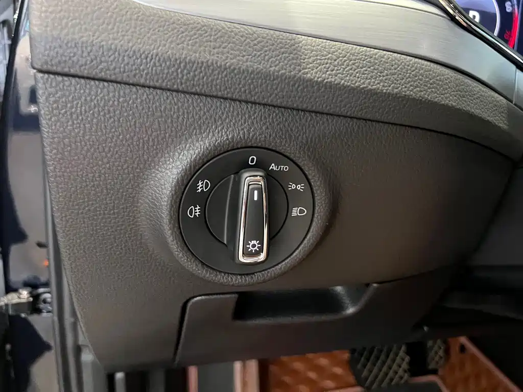 Skoda Speedy 2023 — фото 11