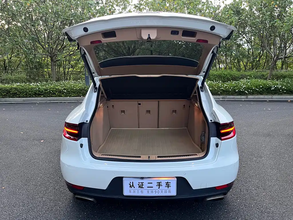 Porsche Macan 2015 — фото 16