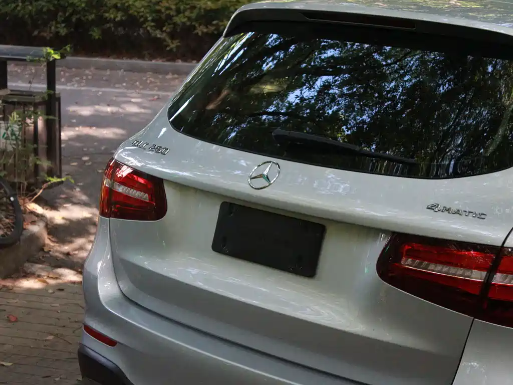 Mercedes-Benz GLC 2017 — фото 13