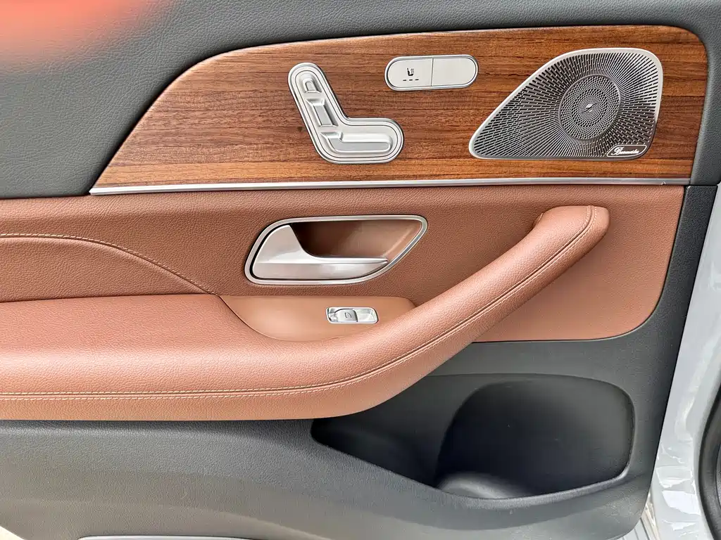 Mercedes-Benz GLS 2024 — фото 12