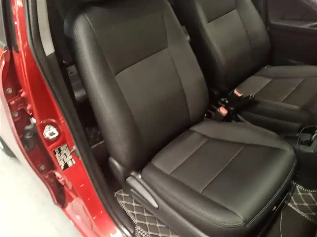 Toyota Vios 2015 — фото 25