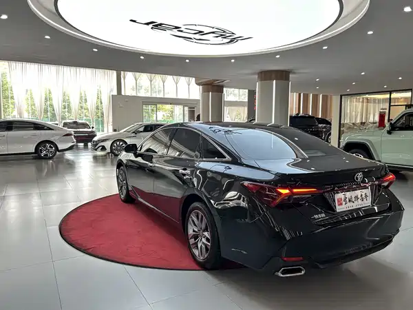 Toyota Avalon 2022