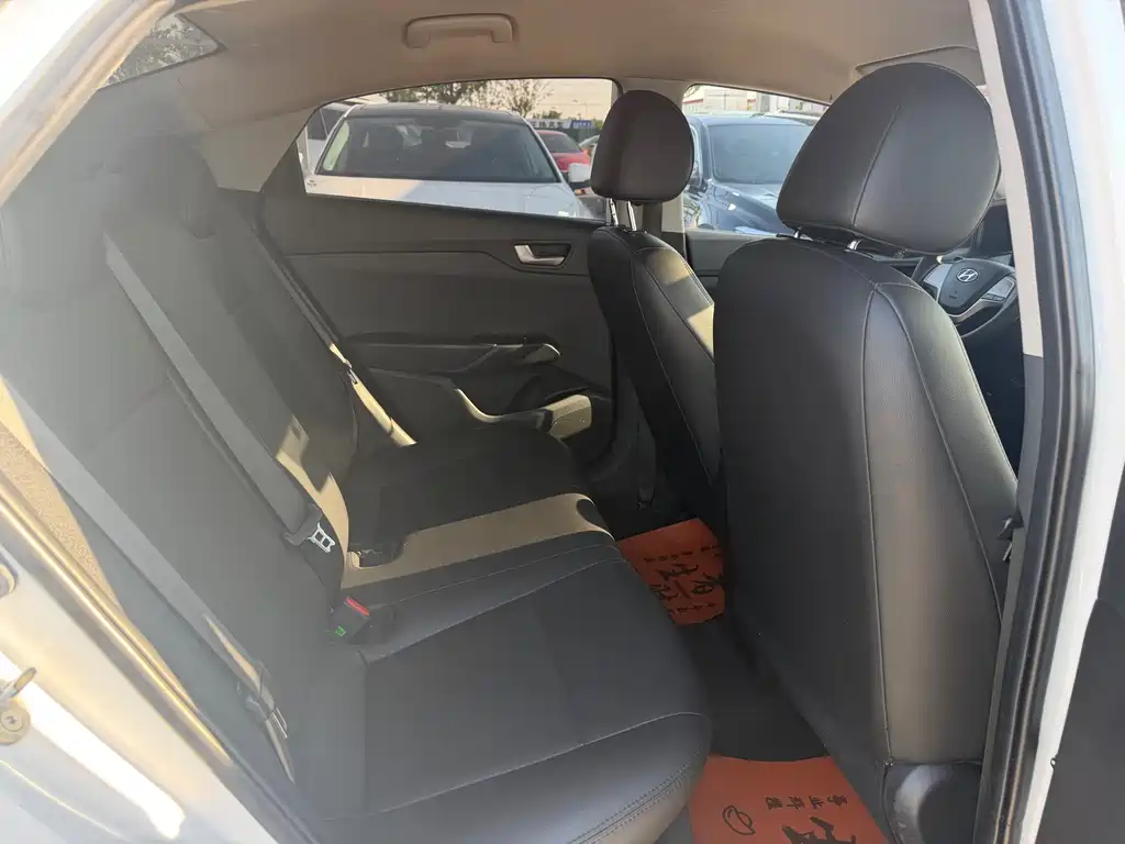 Hyundai Verna 2017 — фото 9