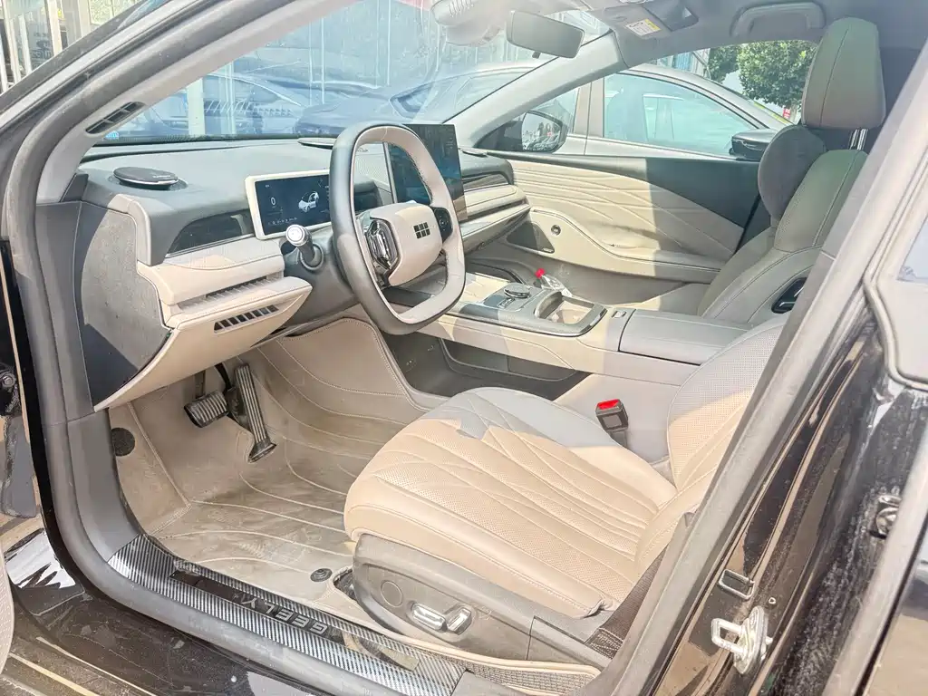 Geely Galaxy Starshine 8 2025 — фото 4