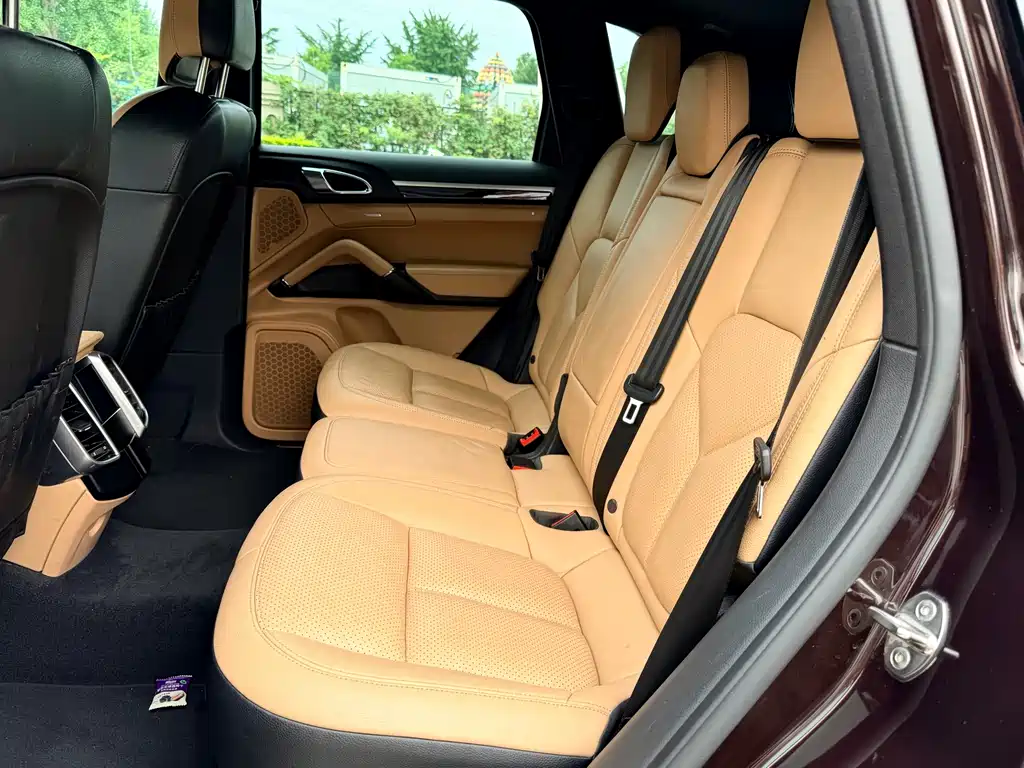 Porsche Cayenne 2015