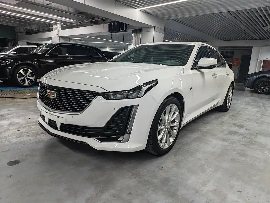 Cadillac CT5 2022 — фото 1