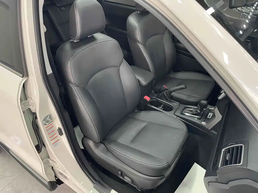 Subaru Forester 2016 — фото 19