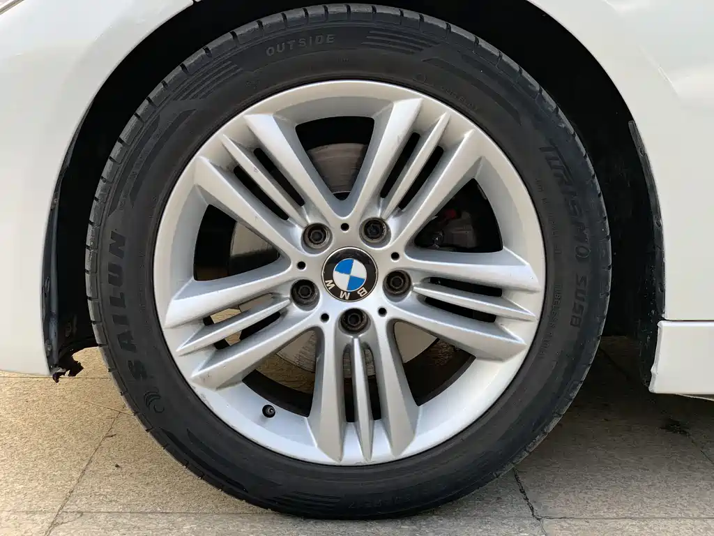 BMW 3 Series 2016 — фото 10