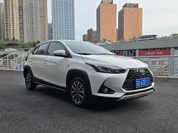 Toyota Yaris L 2023