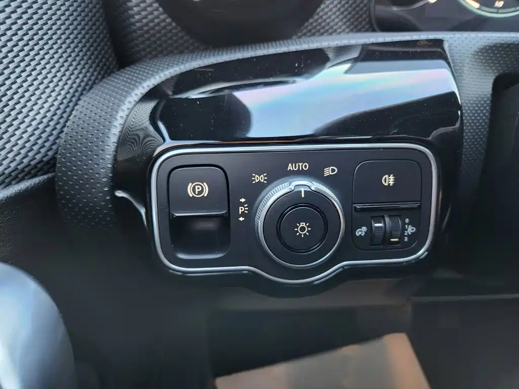 Mercedes-Benz A-Class 2021 — фото 17