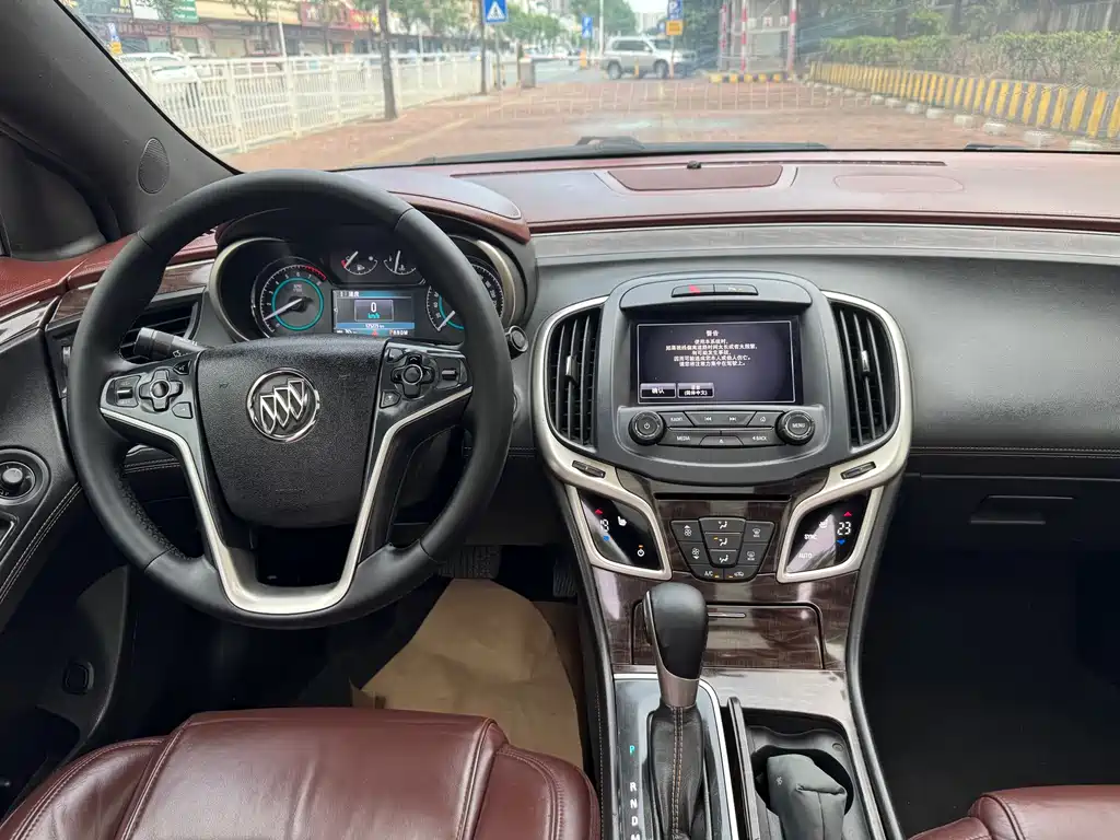 Buick LaCrosse 2015 — фото 16