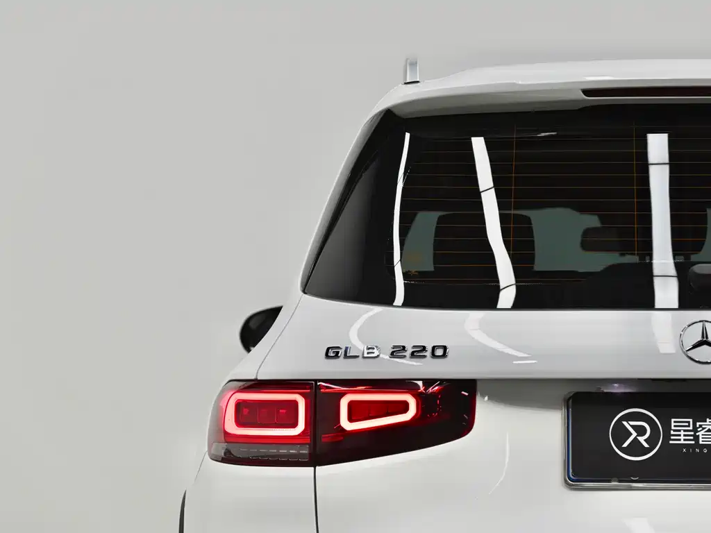 Mercedes-Benz GLB 2023 — фото 36