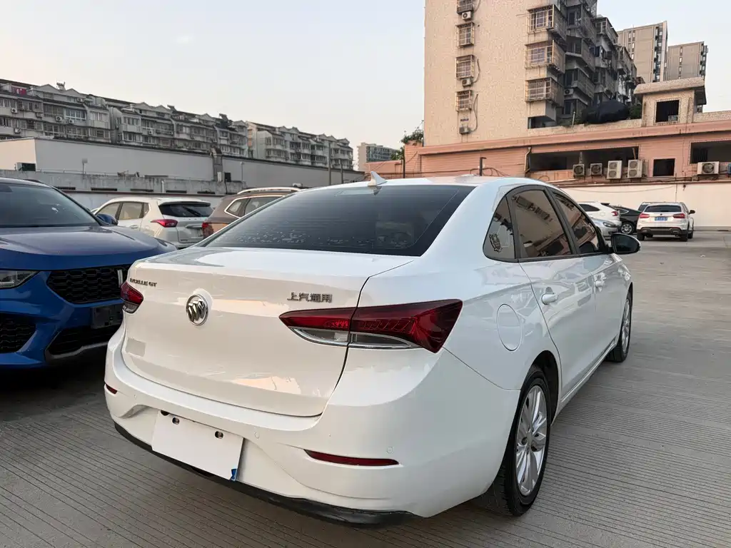 Buick Excelle 2021 — фото 10