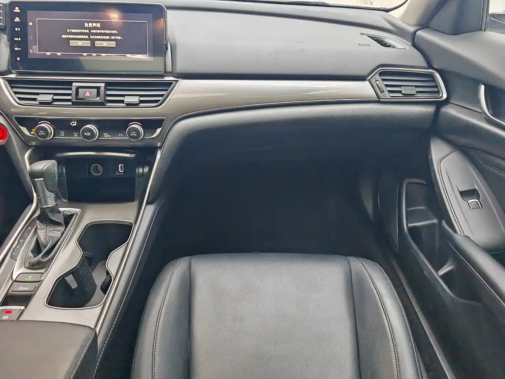 Honda Accord 2023 — фото 19