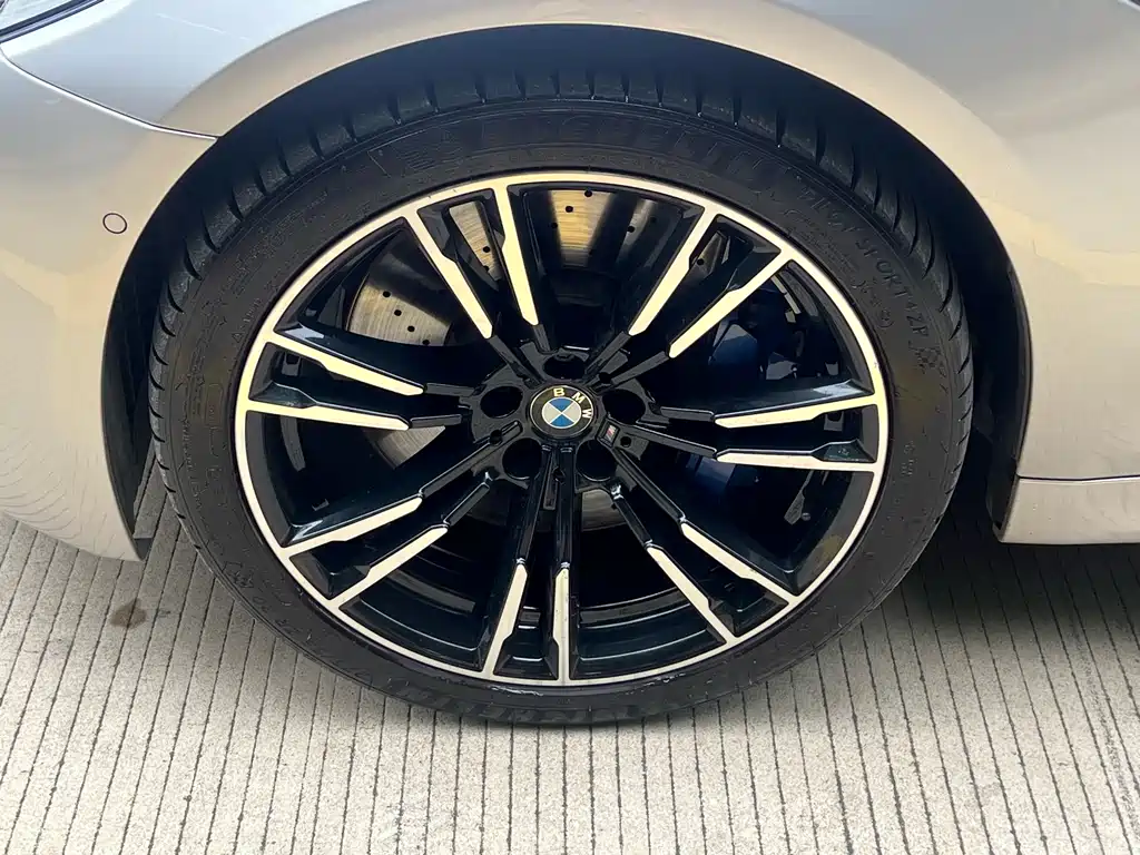 BMW M5 2019 — фото 21