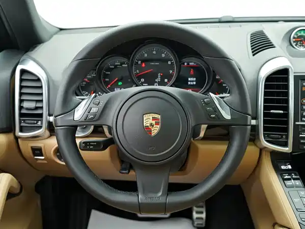 Porsche Cayenne 2014