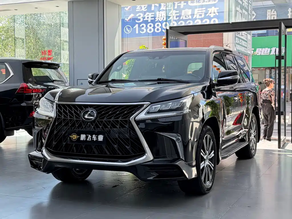 Lexus LX 2020 — фото 1