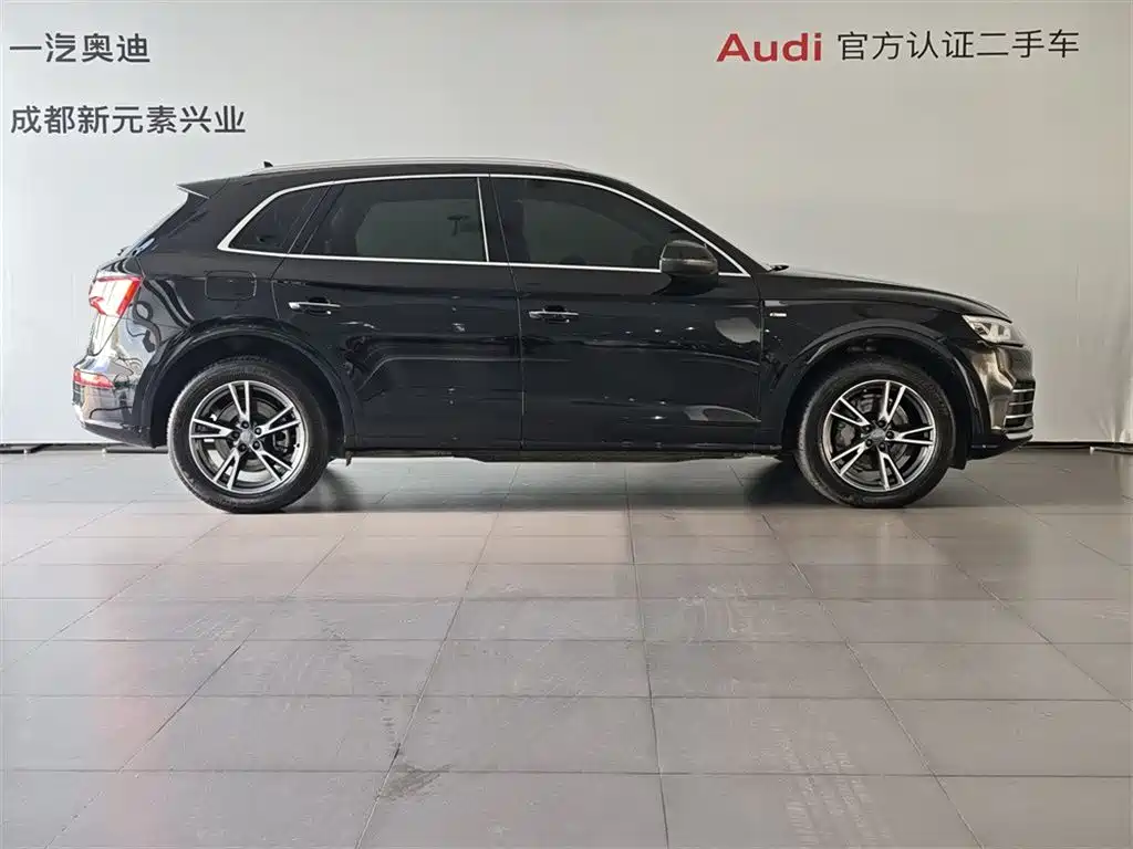 Audi Q5L 2020 — фото 3