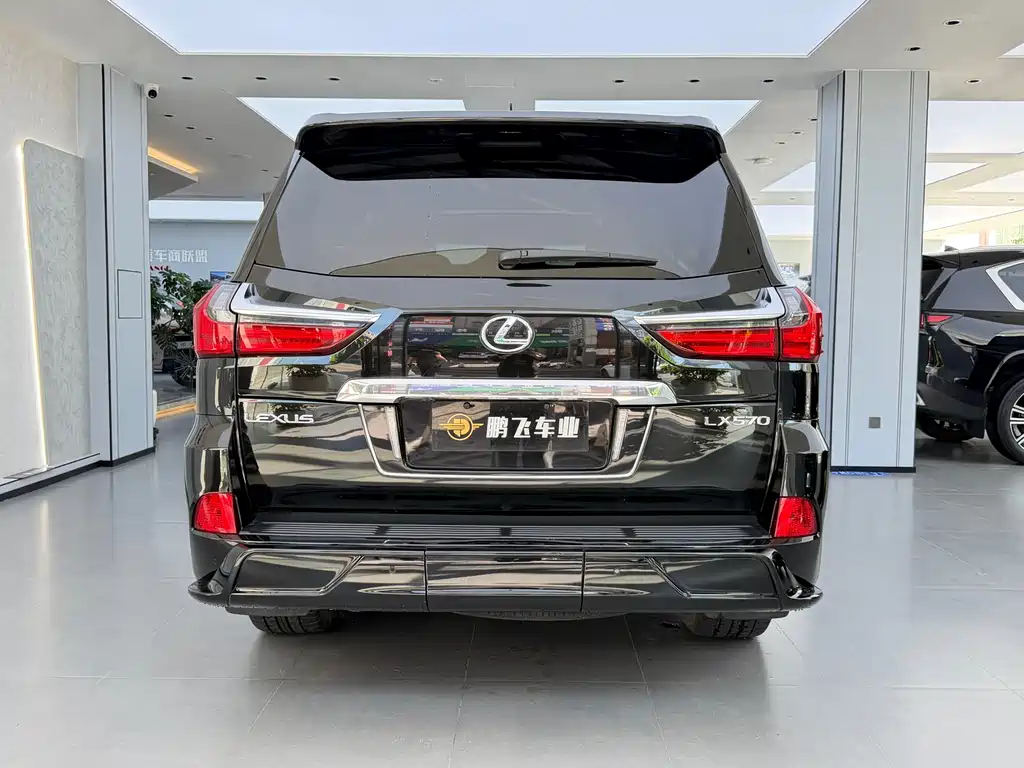 Lexus LX 2020 — фото 3