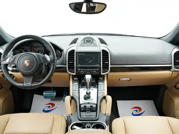Porsche Cayenne 2014